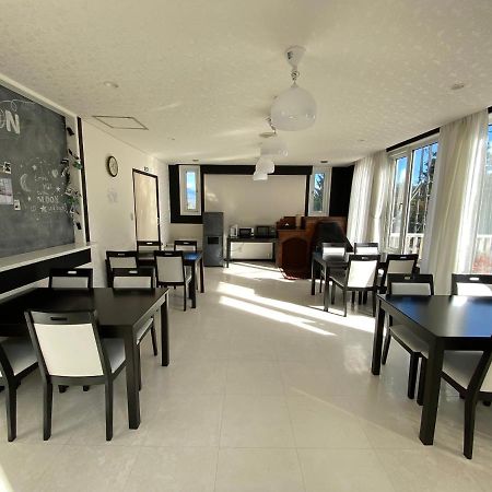 เพทิท โฮเต็ล เมลอน ฟุราโนะ Hostel ฟุระโนะ ภายนอก รูปภาพ