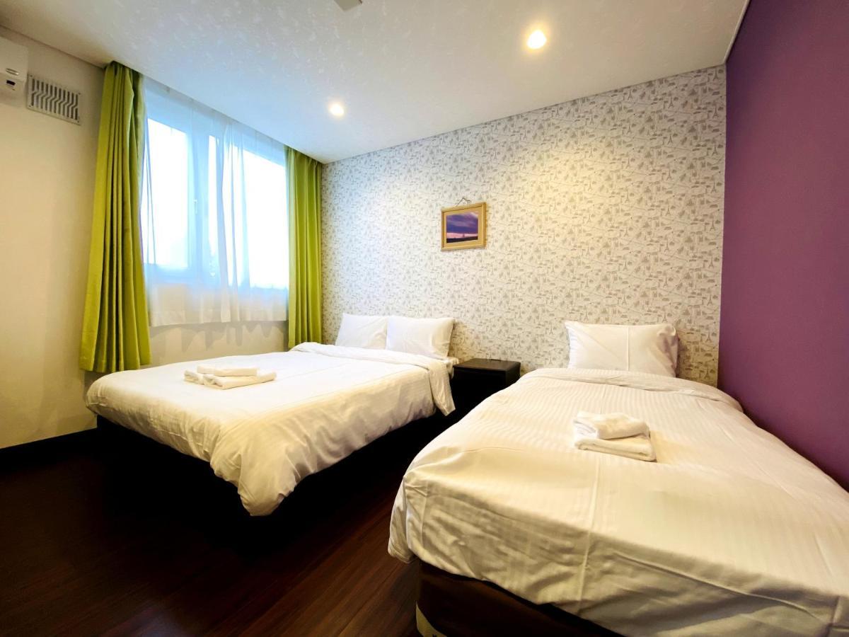 เพทิท โฮเต็ล เมลอน ฟุราโนะ Hostel ฟุระโนะ ภายนอก รูปภาพ