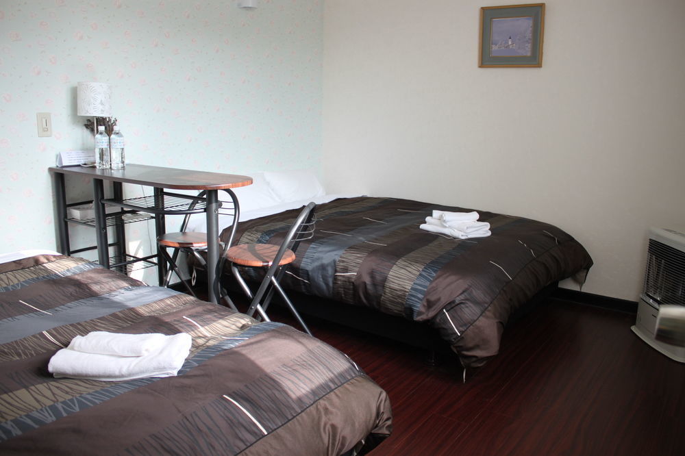 เพทิท โฮเต็ล เมลอน ฟุราโนะ Hostel ฟุระโนะ ภายนอก รูปภาพ