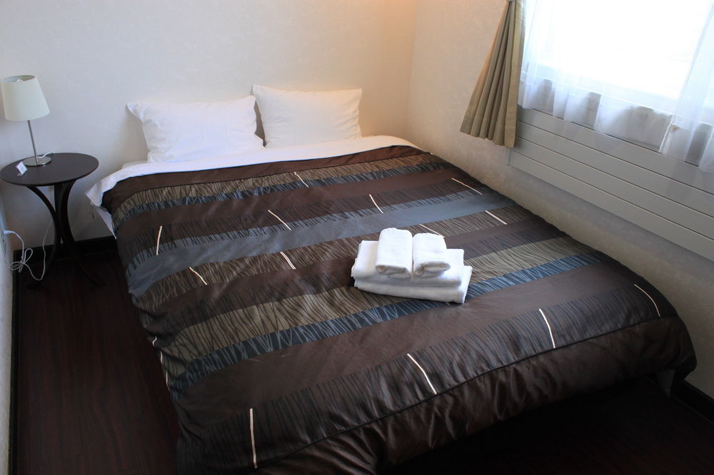 เพทิท โฮเต็ล เมลอน ฟุราโนะ Hostel ฟุระโนะ ภายนอก รูปภาพ