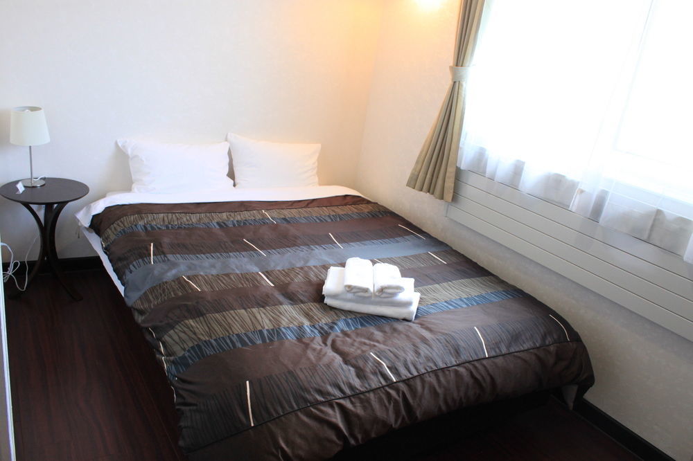 เพทิท โฮเต็ล เมลอน ฟุราโนะ Hostel ฟุระโนะ ภายนอก รูปภาพ
