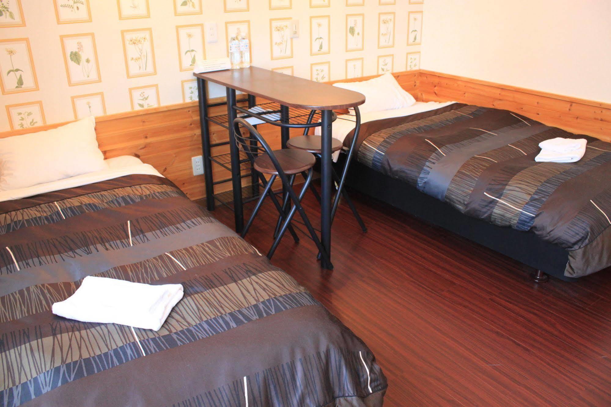 เพทิท โฮเต็ล เมลอน ฟุราโนะ Hostel ฟุระโนะ ภายนอก รูปภาพ